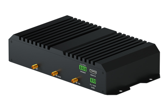 Interfacce multiple tra cui HDMI USB e RS232 per una connessione facile e conveniente a vari dispositivi e accessori